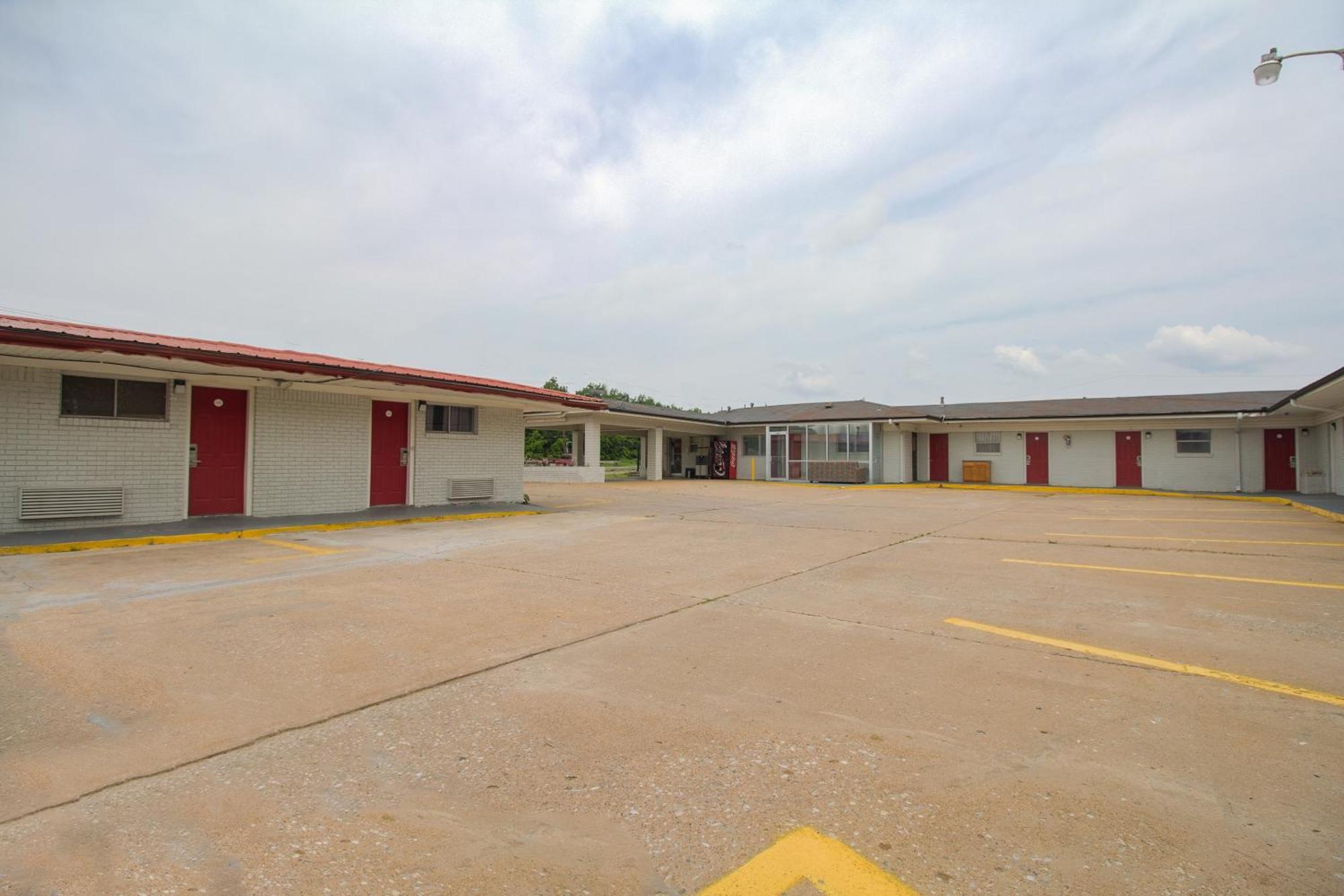 Oyo Hotel Mcalester Ok S Main St المظهر الخارجي الصورة